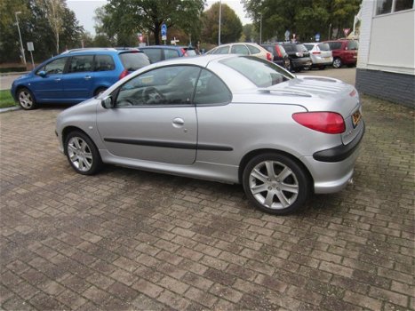 Peugeot 206 CC - 2.0 16V - 1