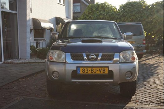 Nissan King Cab - Pick-Up 2.5 D 4WD - 1