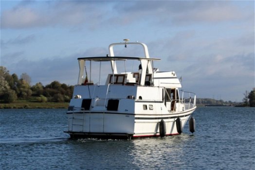 Taiwan Sundeck Trawler - 6