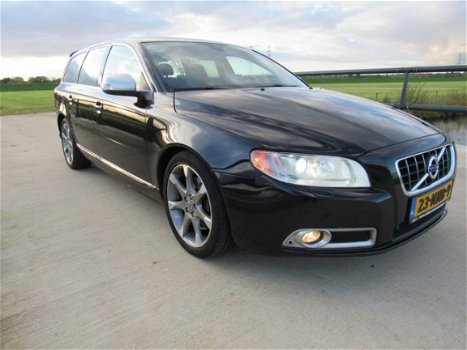 Volvo V70 - 1e eigenaar 5 cil. 168 PK, leer, boekjes, xenon, navi - 1