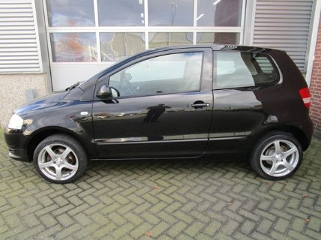 Volkswagen Fox - 1.4 Trendline - 1