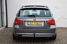 BMW 3-serie Touring - 320i Pano/schuifdak trekhaak xenon half leder 18"vlg