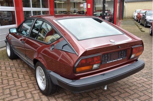 Alfa Romeo GTV - 2.0 - 1