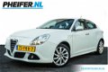 Alfa Romeo Giulietta - 1.4T 170pk Distinctive Full map navigatie/ Alfa DNA/ Climate control/ Tel. bl - 1 - Thumbnail