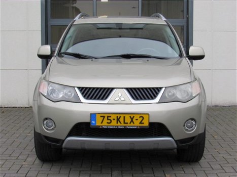 Mitsubishi Outlander - 2.4 Intro Edition 1e eigenaar Dealer Onderhouden Trekhaak NL Auto NAP - 1