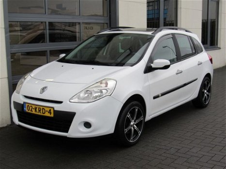 Renault Clio Estate - 1.2 TCE Expression Navi Trekhaak Schuif-/Kanteldak NL Auto NAP - 1