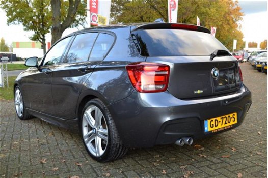 BMW 1-serie - 125d AUTO-8 / M PAKKET / ALCANTARA / NAVI / CAMERA / H-K SOUND / LMV 18'' - 1