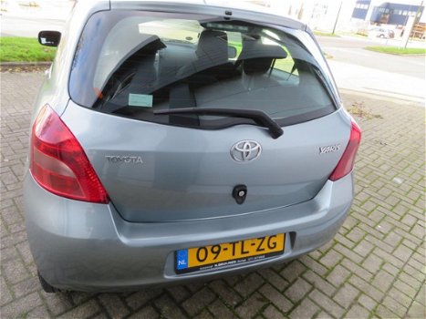 Toyota Yaris - 1.3 VVTi Sol verkeerd in nieuwstaat - 1