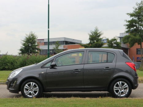 Opel Corsa - 1.2-16V Anniversary Edition Automaat, Rijklaarprijs - 1