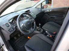 Ford Fiesta - 1.0 Style Ultimate (5-drs Hatchb.) 80pk Navigatie/PDC/Airconditioning
