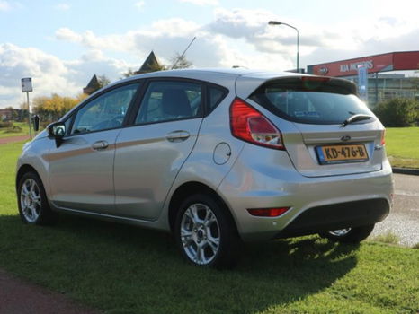 Ford Fiesta - 1.0 Style Ultimate (5-drs Hatchb.) 80pk Navigatie/PDC/Airconditioning - 1