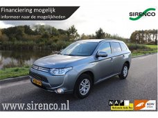 Mitsubishi Outlander - 2.0 PHEV Business Edition prijs is ex. BTW navigatie trekhaak bluetooth clima