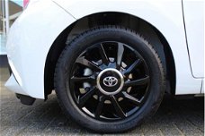 Toyota Aygo - 1.0 VVT-i x-fun 5 DEURS/ LM-VELGEN/ AIRCO/ BLUETOOTH