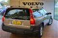 Volvo XC70 - Cross Country 2.4T - UNIEK Weinig KM Dealer onderhouden Youngtimer - 1 - Thumbnail