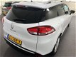 Renault Clio Estate - 0.9 TCe Limited Navigatie, Airco, Cruise controle, - 1 - Thumbnail