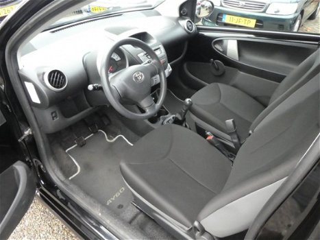 Toyota Aygo - 1.0 12V VVT-I 3DRS MMT Z - 1