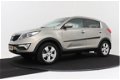 Kia Sportage - 2.0 X-ecutive Plus Pack | Parkeersensoren | Climate control | Trekhaak - 1 - Thumbnail