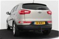 Kia Sportage - 2.0 X-ecutive Plus Pack | Parkeersensoren | Climate control | Trekhaak - 1 - Thumbnail