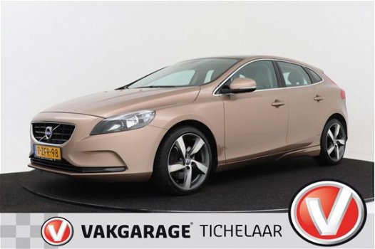 Volvo V40 - 2.0 D4 Summum Business | Sportpakket | Panoramadak | LEER | etc etc - 1