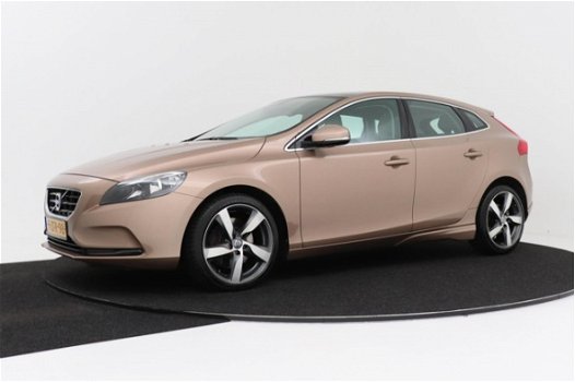 Volvo V40 - 2.0 D4 Summum Business | Sportpakket | Panoramadak | LEER | etc etc - 1