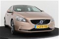 Volvo V40 - 2.0 D4 Summum Business | Sportpakket | Panoramadak | LEER | etc etc - 1 - Thumbnail