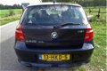 BMW 1-serie - 118i Business Line DEALER onderhouden en rijdt perfect Airco, leer - 1 - Thumbnail