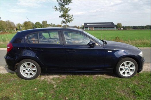 BMW 1-serie - 118i Business Line DEALER onderhouden en rijdt perfect Airco, leer - 1