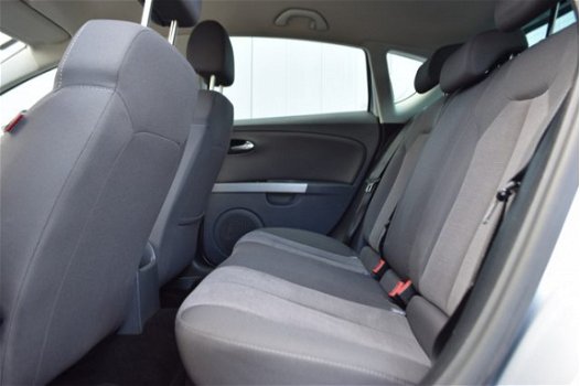 Seat Leon - 1.9 TDi Ecomotive Businessline High ECC, Bi-Xenon, Full Map Navi, Trekhaak - 1