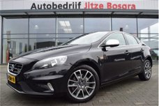 Volvo V40 - 2.0 D4 190pk R-Design Business Leder /Alcantara, Full Map Navi, Sportstoelen, 17 inch LM