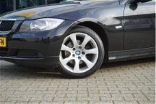 BMW 3-serie Touring - 318i Business Line ECC NAV CRUISE