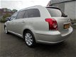 Toyota Avensis Wagon - 1.8 VVTi Luna Business Navigatie & climate control - 1 - Thumbnail