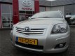 Toyota Avensis Wagon - 1.8 VVTi Luna Business Navigatie & climate control - 1 - Thumbnail