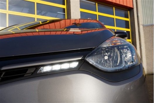 Renault Clio Estate - 1.5 dCi ECO Night&Day BJ2015 LED | LMV16