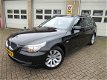 BMW 5-serie Touring - 520i Business Line Panorama 1e eigenaar NL auto - 1 - Thumbnail