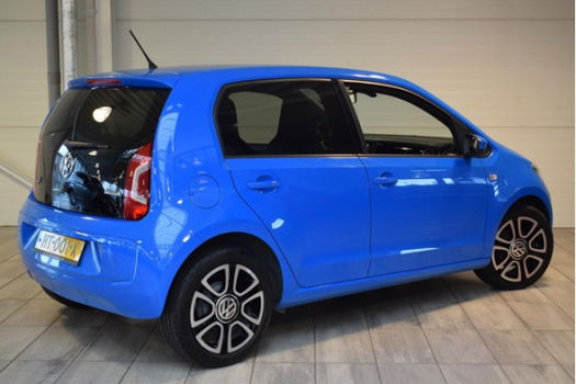 Volkswagen Up! - 1.0 60PK 5D High up - 1