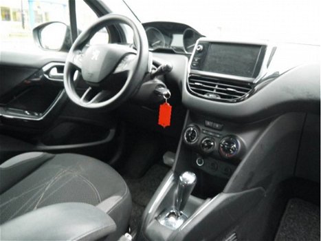 Peugeot 208 - Blue Lease 1.4 e-HDi Automaat - Navigatie - 1