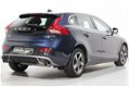 Volvo V40 - 2.0 D4 190 pk R-Design Navi, Bluetooth, Cruise Control, Parkeerhulp - 1 - Thumbnail