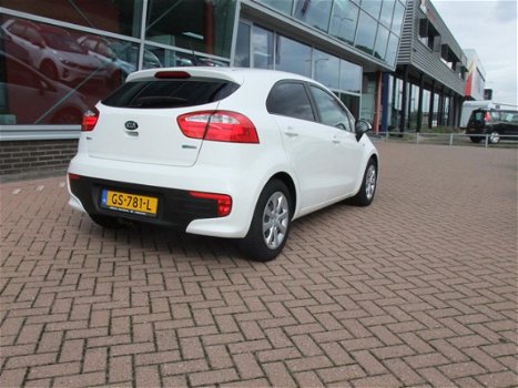 Kia Rio - 1.2 CVVT 84pk 5D DynamicLine Rijklaar - 1