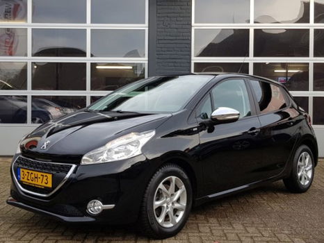 Peugeot 208 - - 1.2 PureTech Style - 1