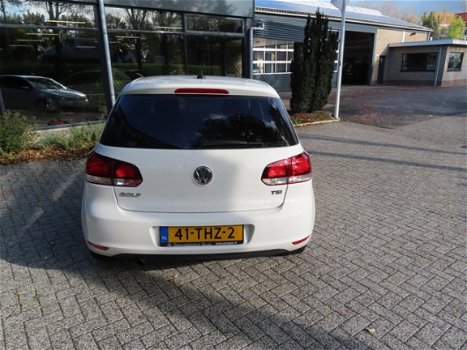 Volkswagen Golf - 1.2 TSI Highline BlueMotion navigatie Ned auto - 1