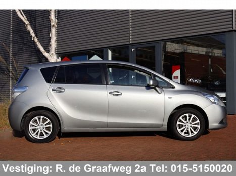 Toyota Verso - 1.6 VVT-i Business | Panoramadak | Navigatie | Camera | Bluetooth | Trekhaak - 1