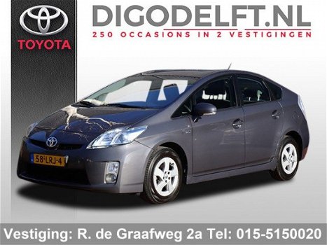 Toyota Prius - 1.8 Comfort | Bluetooth | Parkeersensoren | HUD - 1