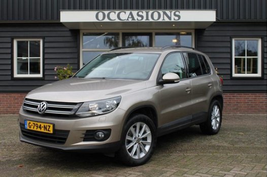 Volkswagen Tiguan - 1.4 TSI Sport&Style Navigatie, cruise control, clima, 17 inch, stoelverwarming - 1