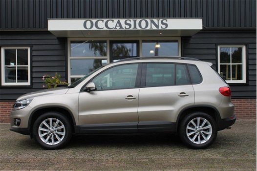 Volkswagen Tiguan - 1.4 TSI Sport&Style Navigatie, cruise control, clima, 17 inch, stoelverwarming - 1