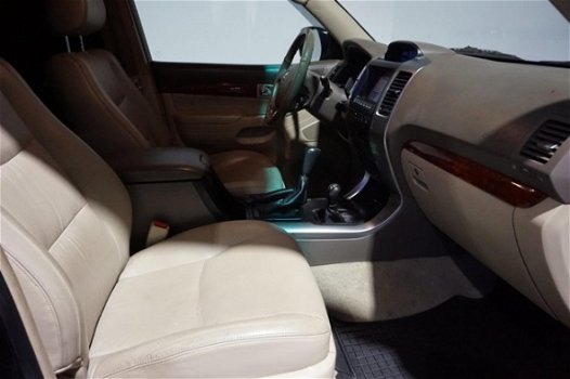 Toyota Land Cruiser - 3.0 D-4D Executive HR Blind Van Navi/Automaat/Airco/Cruise/Stoelverwarming/Nie - 1
