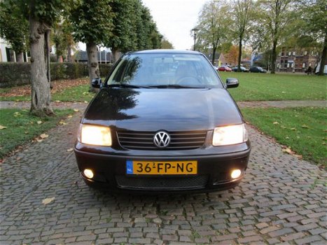 Volkswagen Polo - 1.4 Trendline 5drs Stuurbekrachtiging - 1