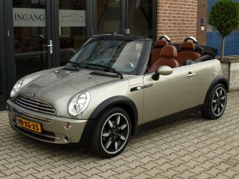 Mini Mini Cabrio - 1.6 Cooper Sidewalk LEER/NAVIGATIE/17 INCH - 1