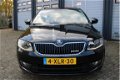 Skoda Octavia Combi - 1.6 TDI Businessline Xenon Navi Pdc Privacy glass Chroom - 1 - Thumbnail