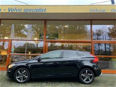 Volvo V40 - 2.0 D4 R-Design