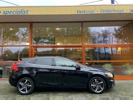 Volvo V40 - 2.0 D4 R-Design - 1